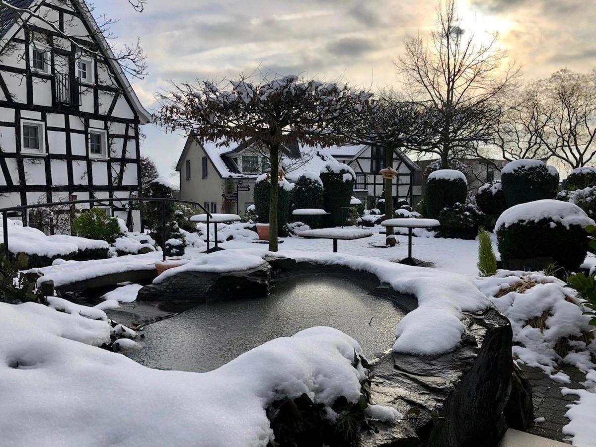Malerwinkel Hotel Bergisch Gladbach Exterior photo