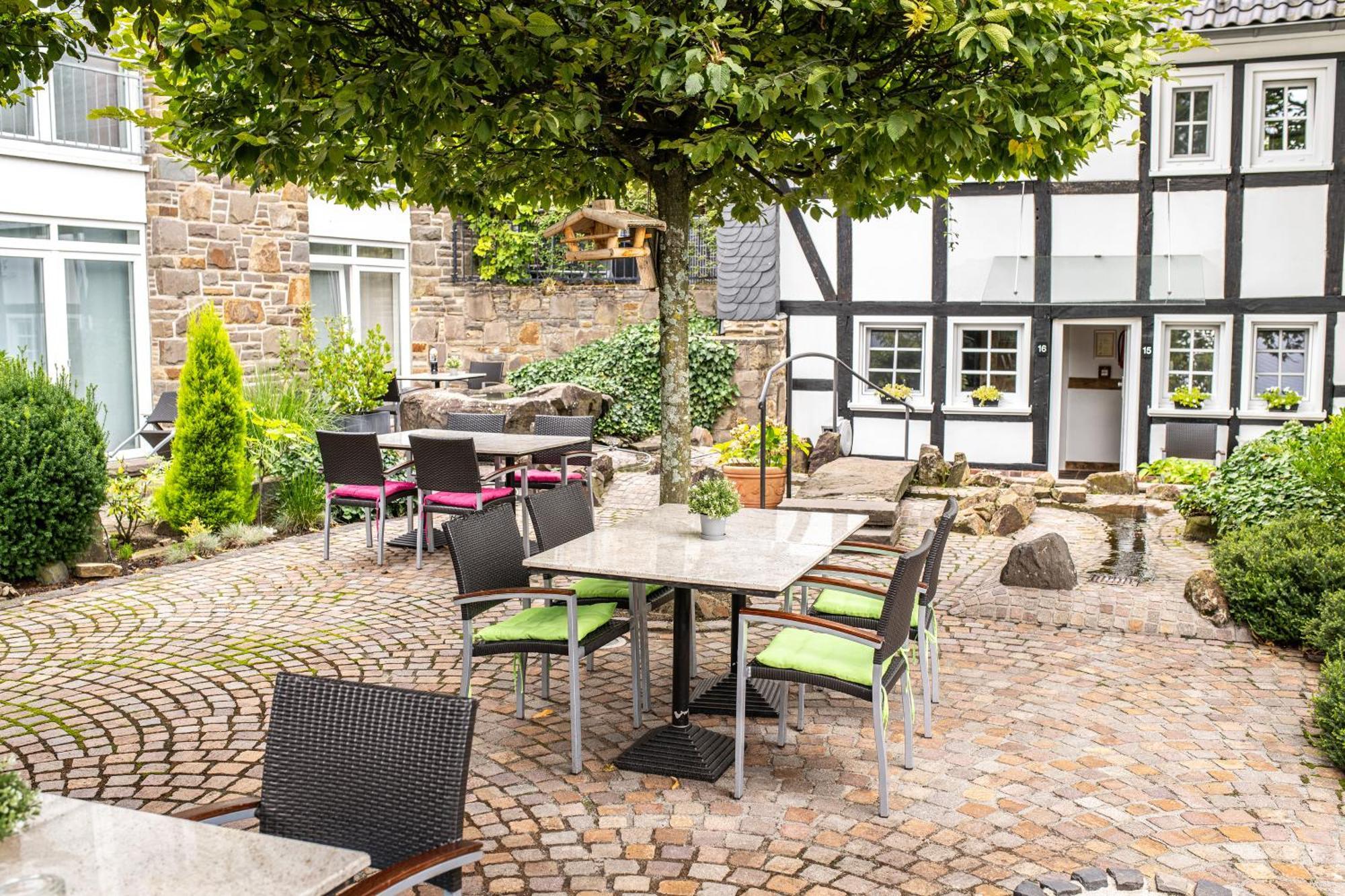 Malerwinkel Hotel Bergisch Gladbach Exterior photo