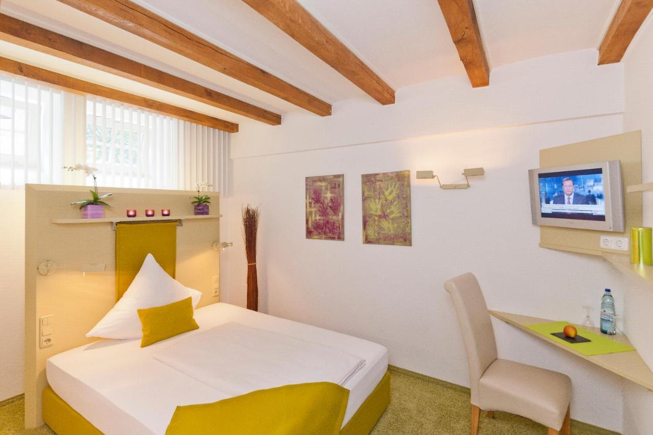 Malerwinkel Hotel Bergisch Gladbach Room photo