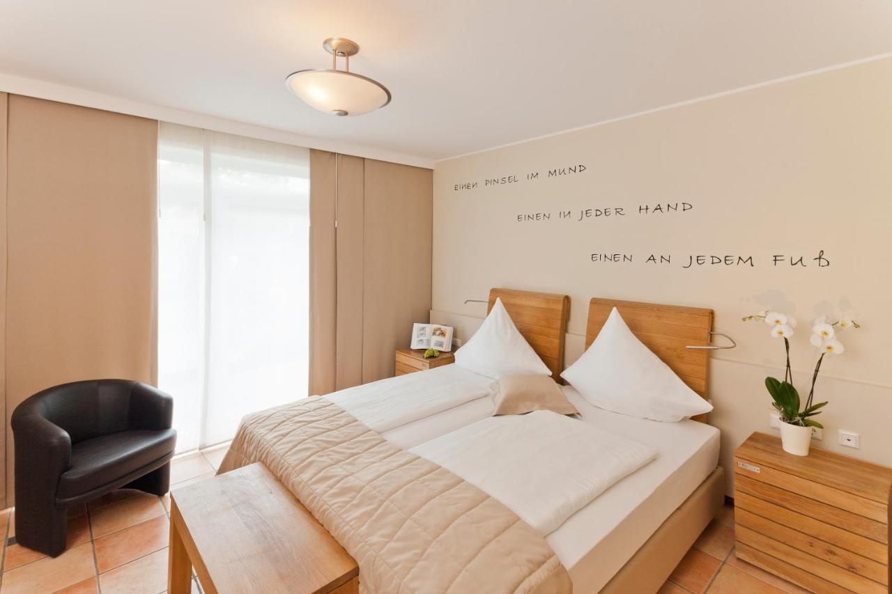 Malerwinkel Hotel Bergisch Gladbach Room photo