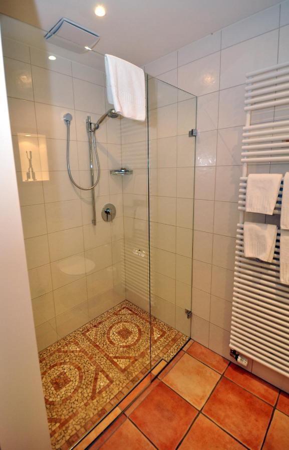 Malerwinkel Hotel Bergisch Gladbach Room photo